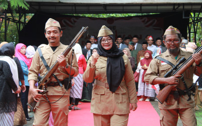 Peringatan Hari Pahlawan di SMK Negeri Rengel: Aksi Cosplay Pahlawan Meriahkan Semangat Nasionalisme